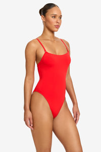 AVA SCOOP NECK MIO ONE PIECE