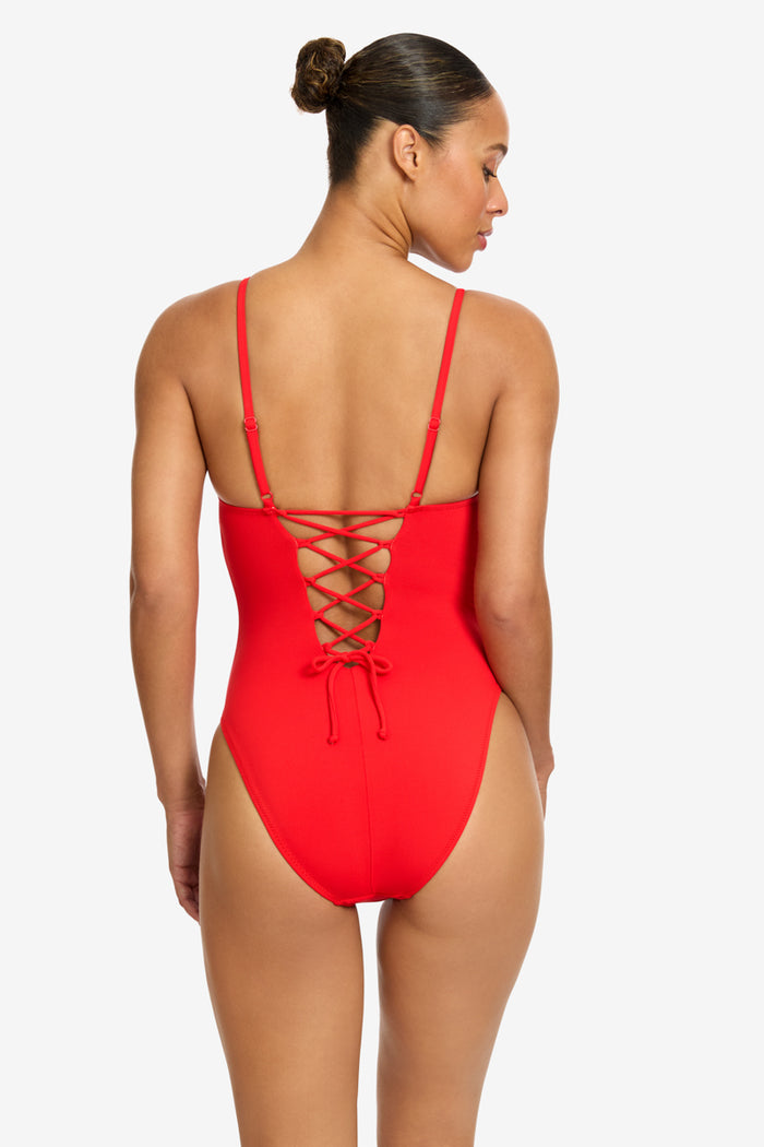 AVA SCOOP NECK MIO ONE PIECE