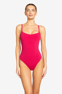 AVA SCOOP NECK MIO ONE PIECE