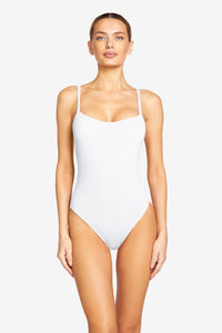 AVA SCOOP NECK MIO ONE PIECE