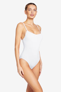 AVA SCOOP NECK MIO ONE PIECE