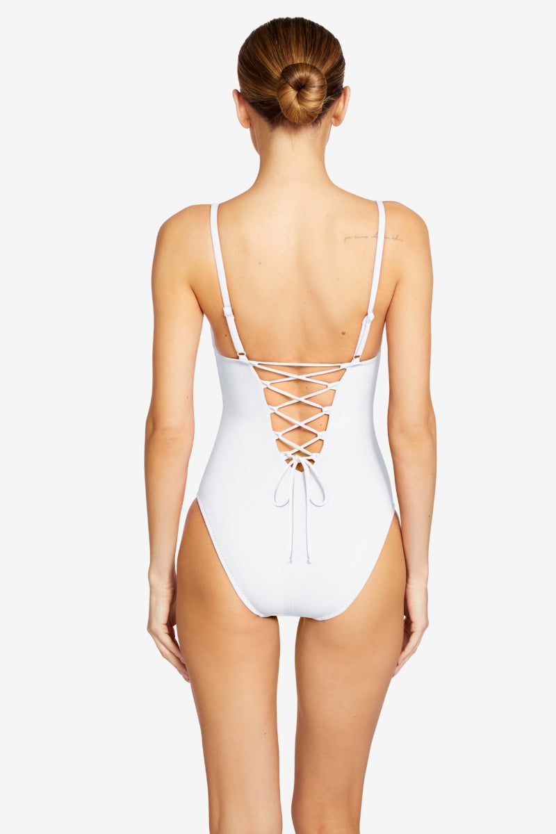 AVA SCOOP NECK MIO ONE PIECE