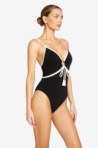 TIERNA KEYHOLE ONE PIECE