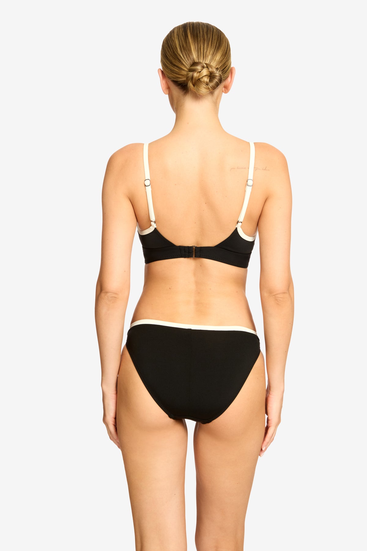 CLAIRE TRIANGLE TOP