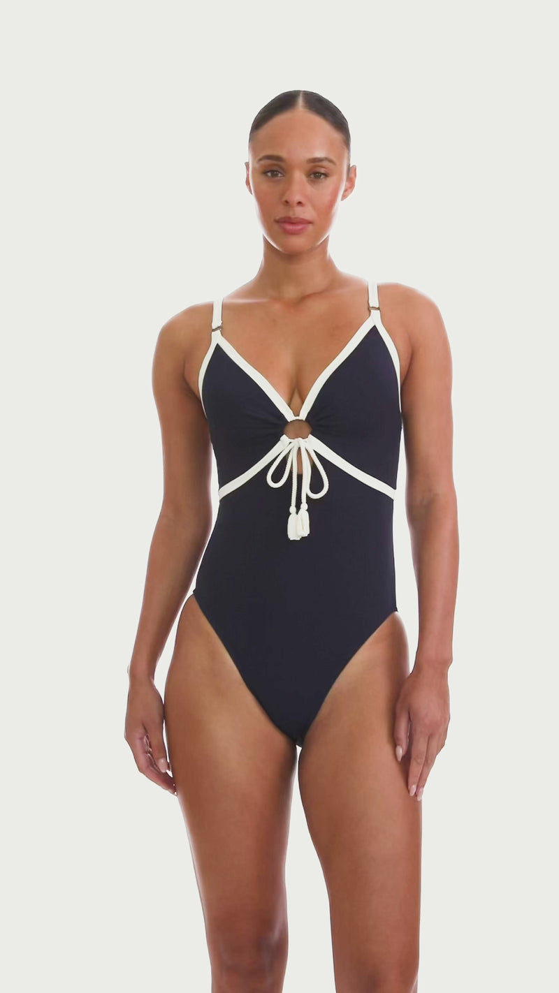 TIERNA KEYHOLE ONE PIECE